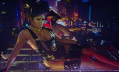 Nicki Minaj publikon dy klipe të reja, shfaqet me skena provokuese