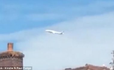 Piloti frikësoi banorët duke drejtuar aeroplanin shumë ulët (Video)