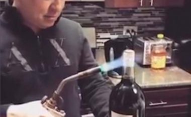Provoi të hapte shishen e verës me flakëhedhës industrial, eksperimenti shkoi tmerrësisht keq (Video)