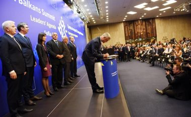 Vuçiq nuk e duartroket nënshkrimin e marrëveshjeve nga Thaçi në Sofje (Video)