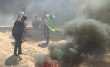 Protesta kundër ambasadës amerikane në Jerusalem, raportohet për 28 të vrarë – dita më e përgjakshme që nga viti 2014 (Foto/Video,+18)