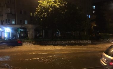 Rrebesh shiu përfshin Maqedoninë, mund të ketë vërshime në disa pjesë të vendit (Foto/Video)