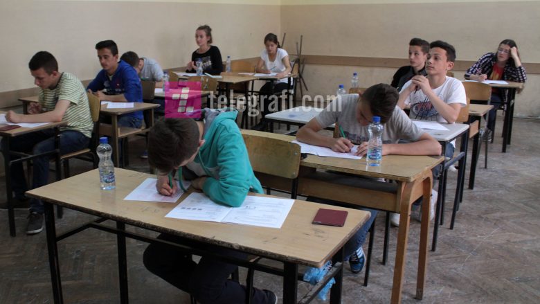 Testi i maturës pa probleme në Skenderaj