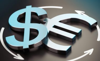 Dollari dhe euro shënojnë rënie