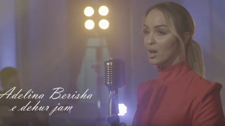 Premierë: Adelina Berisha sjell “E dehur jam” në versionin akustik