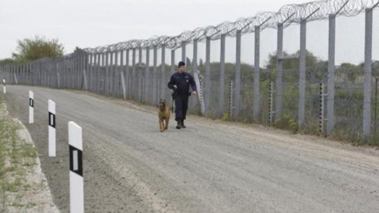 Mali i Zi, gardh me gjemba me Shqipërinë