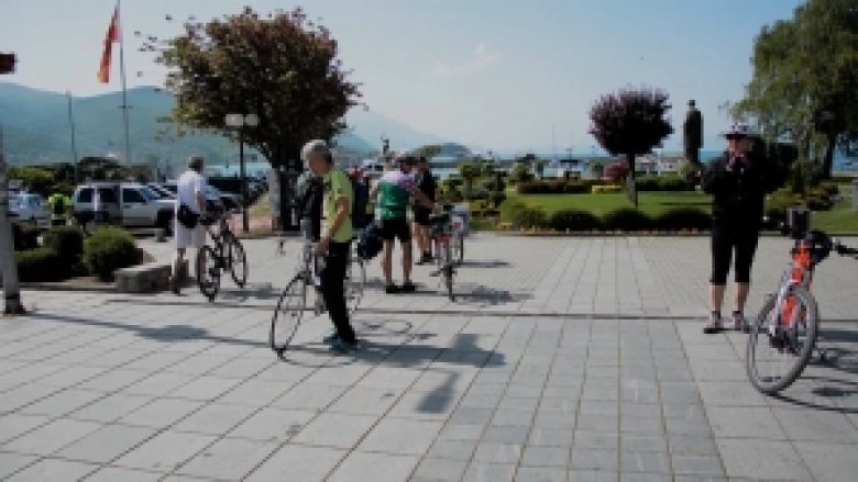 Dhjetëra çiklistë do të kalojnë përreth liqenit të Ohrit (Video)