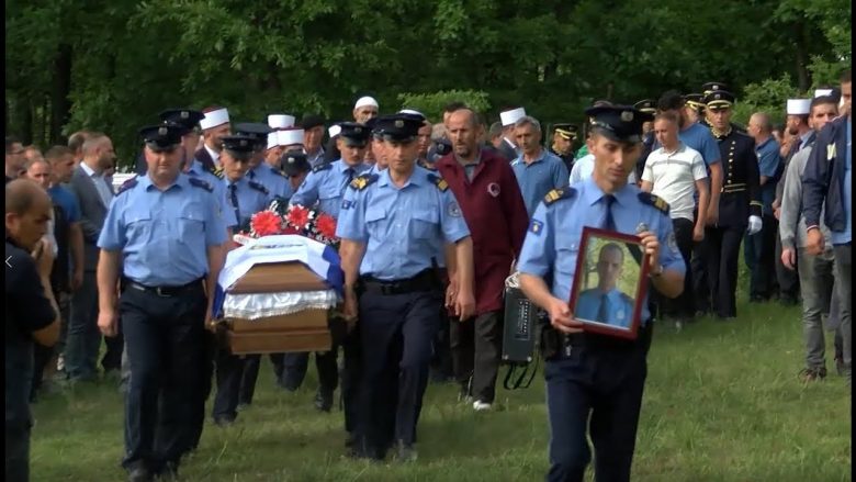 Haradinaj: Do t’i qëndrojmë pranë familjeve të policëve Trena dhe Dashi