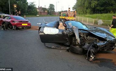 Kur përplasen një Ferrari dhe një Porsche dhe shoferët largohen nga vendi i ngjarjes (Foto)