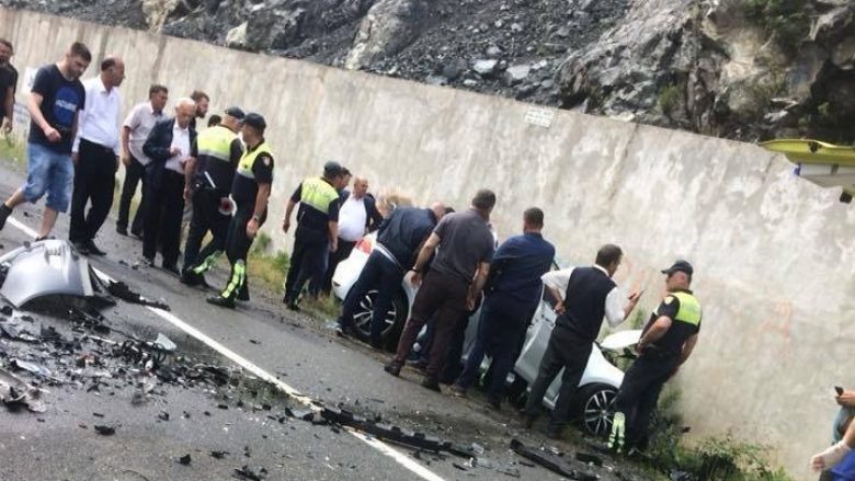 Aksidenti në Milot: Gjashtë të plagosur, dy prej tyre fëmijë, dy vetura kosovare të përfshira