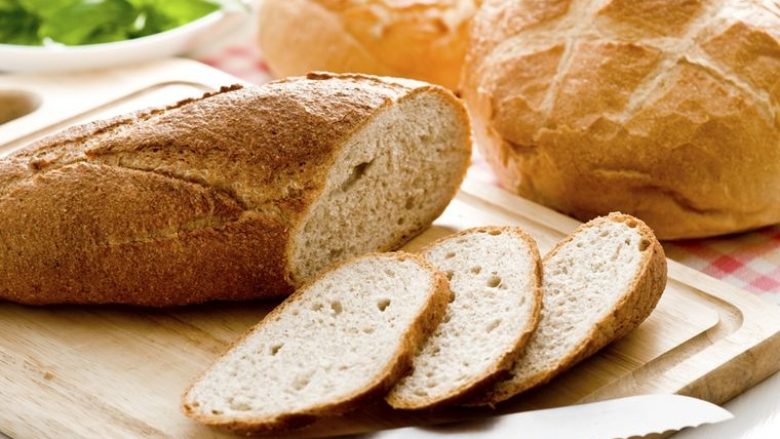 Si ta bëni “të freskët” bukën bajat