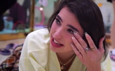 Dua Lipa fillon të qajë kur mëson numrin rekord të ndjekësve në Instagram