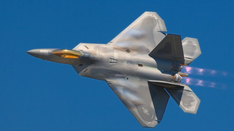 Aeroplani më i mirë luftarak në botë, të cilin e posedon vetëm ushtria amerikane (Video)