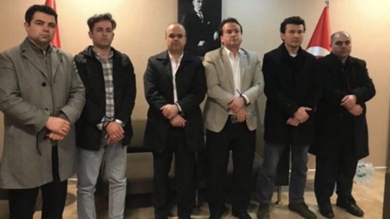 Ambasada amerikane kërkon përgjegjësi të plotë për dëbimin e gjashtë shtetasve turq