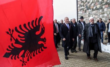 Kryeministri Haradinaj do të bëjë homazhe te varri i vëllait