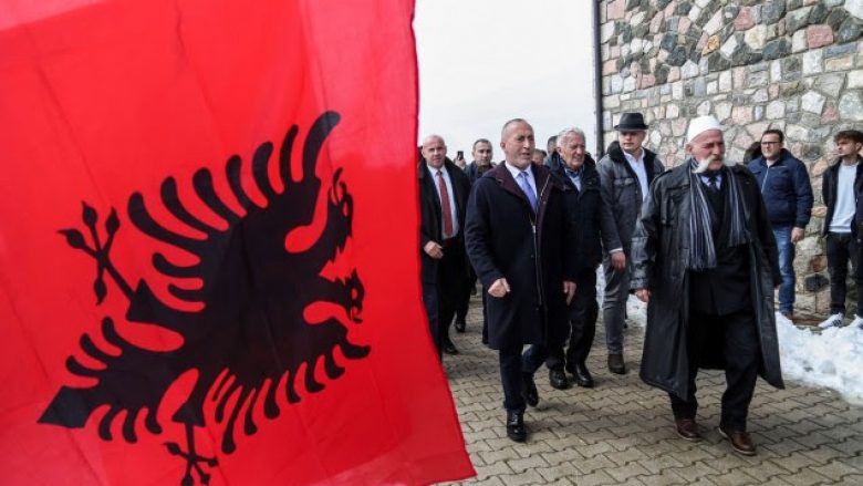 Kryeministri Haradinaj do të bëjë homazhe te varri i vëllait