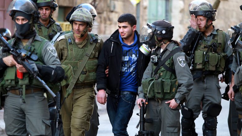 Forcat izraelite arrestojnë 14 palestinezë në Bregun Perëndimor