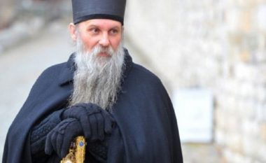 Peshkopi Jovan: Serbët nuk po ikin veç nga Kosova e Kroacia, por edhe nga Serbia dhe Ballkani