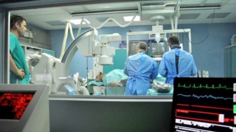 QKUK: Rritet vëllimi i punës në shërbimin e kardiokirurgjisë me kardiologji invazive