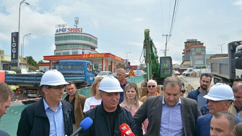 Lekaj: Zgjerimi i rrugës në hyrje të Prishtinës do të përfundojë brena 55 ditëve