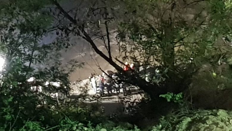 Dita e katërt e kërkimeve për dy policët e zhdukur në lumin Lepenc