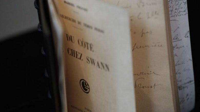 Arkivi i Proustit kalon vlerën e 750 mijë eurove në ankand