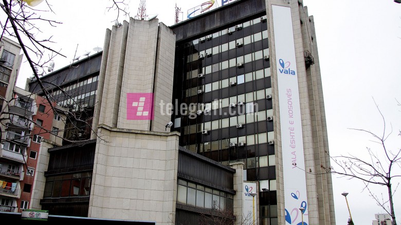 Sindikalistët e Telekomit nuk pranojnë ulje pagash as edhe 1 për qind