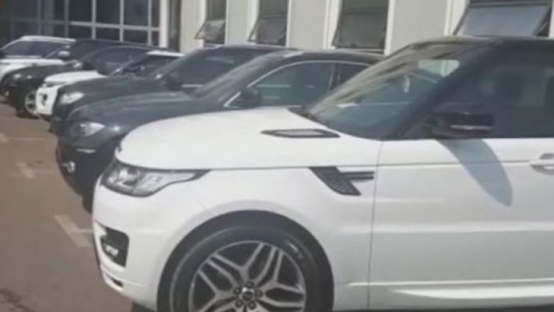 Fusnin ‘Range Rover’ kontrabandë, arrestohen 5 persona, tre shpallen në kërkim