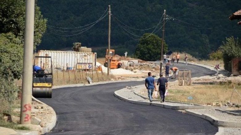 Inaugurohet rruga që lidh Kosovën dhe Shqipërinë