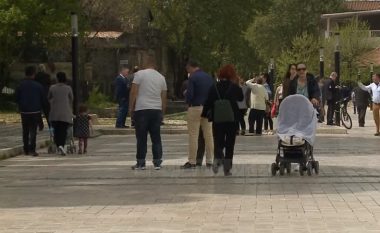 Shqiptarët po vdesin më shumë, shumica nga zemra dhe tumoret