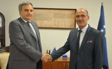 Gashi kërkon nga Italia mbështetje për anëtarësim në Interpol