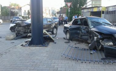Aksident i rëndë në Prishtinë, lëndohet shoferi dhe këmbësorja