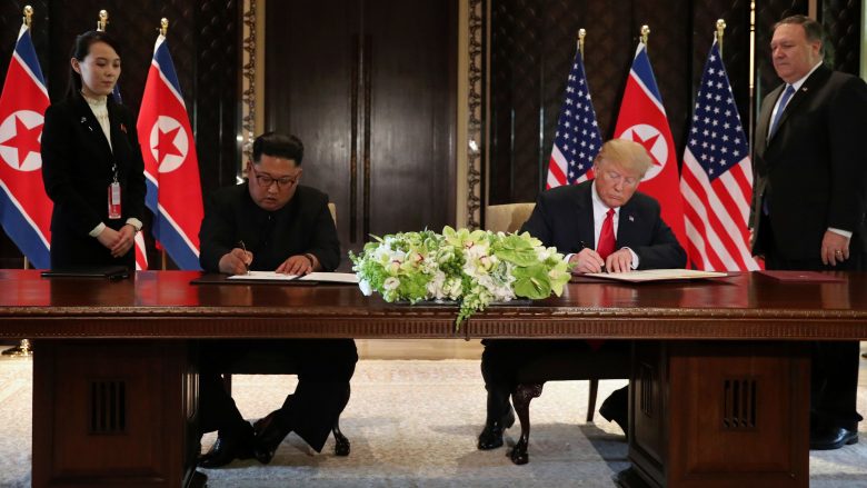 Dokumenti i plotë i nënshkruar nga Trump dhe Kim në Singapor (Foto/Video)
