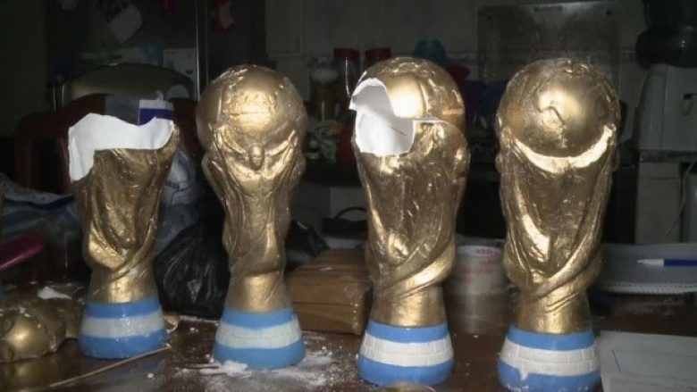 Kanabis dhe kokainë në trofetë e Kupës së Botës (Foto)