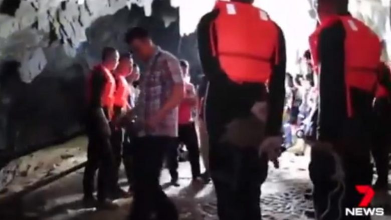 Dymbëdhjetë të zhdukur në Tajlandë, pas stërvitjes trajneri dhe i gjithë ekipi zhduken pa gjurmë (Foto/Video)