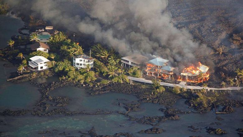 “Pamje apokaliptike”: Llava e derdhur e vullkanit në Havai “gëlltit” brenda nate qindra shtëpi (Foto/Video)