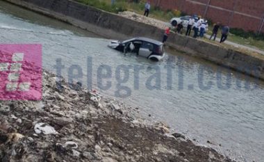 Bie vetura në lumin Bistrica, një i lënduar (Foto)