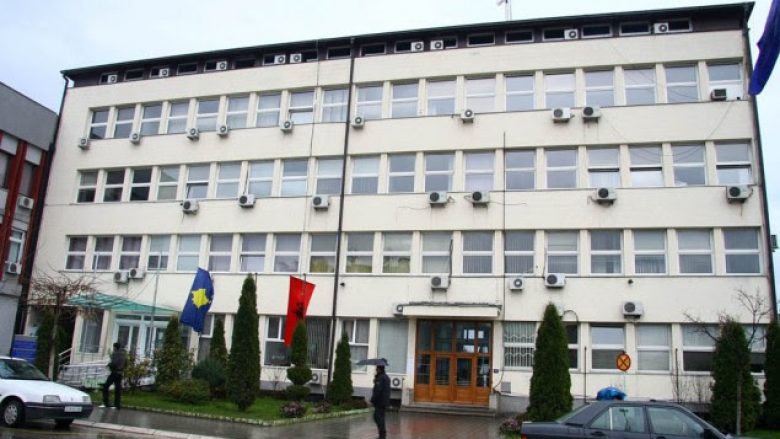 Sot ditë pushimi në Gjakovë (Dokument)