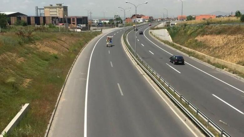 Të enjten lëshohet për qarkullim segmenti i tretë i Autostradës Prishtinë-Hani i Elezit