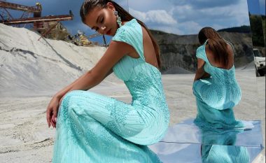 Kreatorja Vjollca Llapashtica sjell koleksionin e ri unik të fustaneve