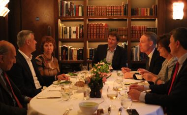 Thaçi në Londër takon ish-shefen e Politikës së Jashtme të BE-së, Ashton