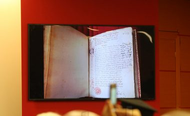 Zbulohet dorëshkrimi i panjohur i Marin Barletit (Video)