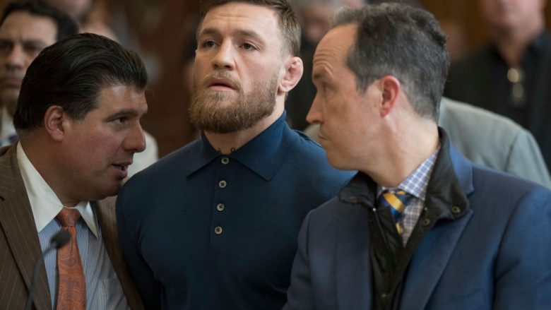 McGregor paraqitet në gjykatë në lidhje me sulmin ndaj autobusit të UFC-së, thotë se është penduar për veprimet e tij