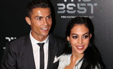 Ronaldo i përkushtohet familjes para fillimit të stërvitjeve për Botëror
