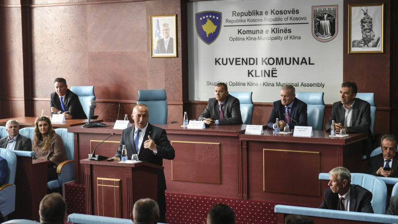 Haradinaj ofron mbështetje të plotë për komunën e Klinës