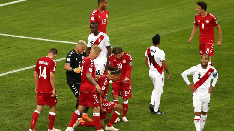 Peru 0-1 Danimarkë, notat e lojtarëve