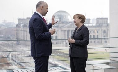 Edi Rama telefonatë me Kancelarën Merkel për hapjen e negociatave