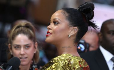 Rihanna kritikohet për veshjen në premierën e filmit “Oceans 8”