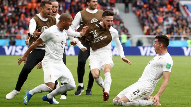Uruguai në minutat e fundit triumfon ndaj Egjiptit të Salahut