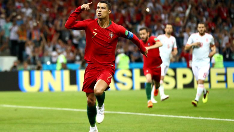 Ronaldo shënon golin e dytë, goditja e tij tepër e fuqishme për De Gean